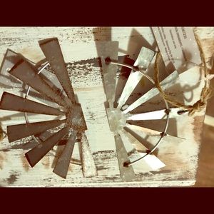 WINDMILL 5 (FIVE) ORNAMENTS FOR DECORATIONS OR CRAFTS WITH BURLAP COUNTRY CHIC